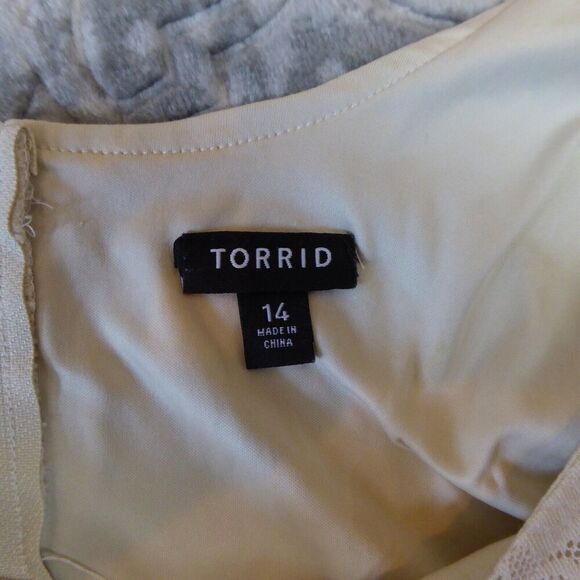 Torrid Dress Womens Size 14 Ivory Short Sleeve Lace Midi Cream Fit & Flare - Picture 5 of 14